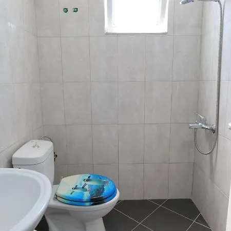 Ecuador מלון 3*